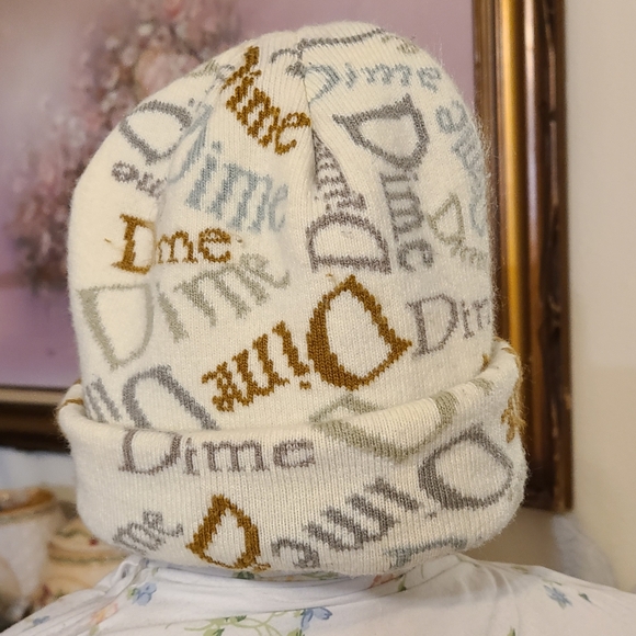 Dime off-white "haha!" Beanie one size - Picture 4 of 6